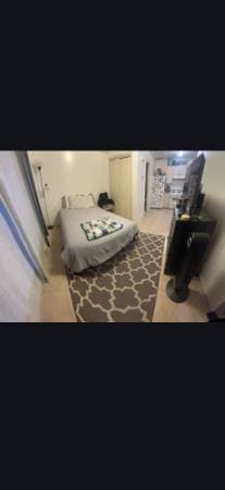 Small Studio Apartment - Image 3