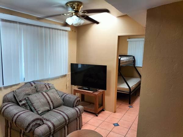 Apartment For Rent, 3 Bedrooms Villa Floresta - Image 5