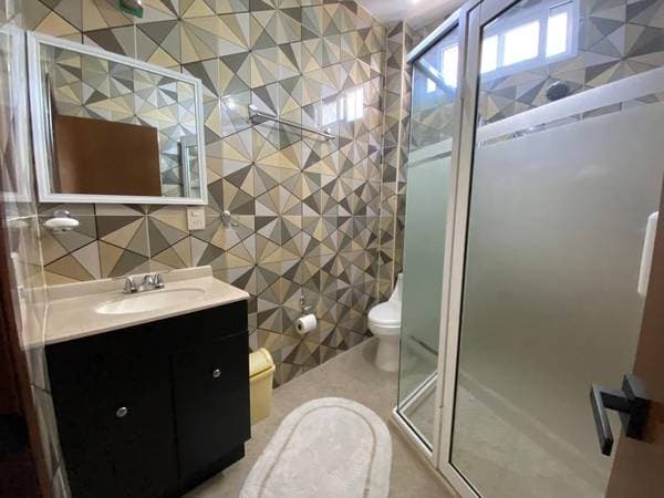 1-2 or 3 month rental!!! 1 bed-2 bath - Image 4