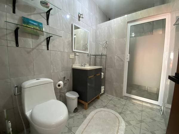 1-2 or 3 month rental!!! 1 bed-2 bath - Image 5