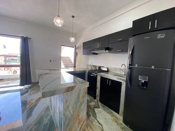 Large Studio in 5 De Diciembre - Image 2