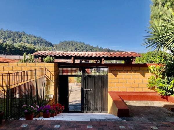 Beautiful house with garden and spectacular views - Image 2