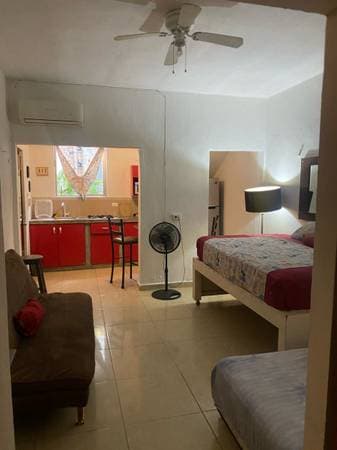 Great business opportunity! Furnished house for sale, with 8 studios - Image 3