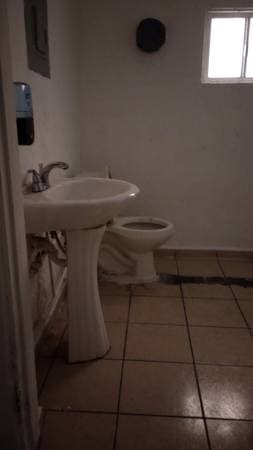 Commercial Space for Rent in Downtown Area - Image 5