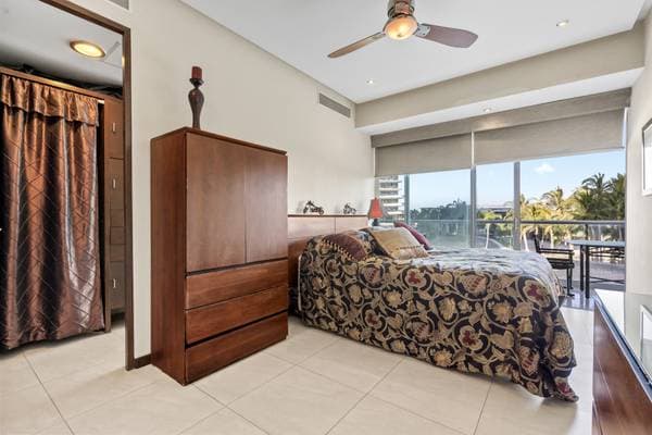 Peninsula Vallarta -- Beachfront Condo -- $999,000. USD - Image 4