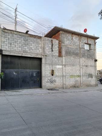 Corner house for sale, commercial or residential