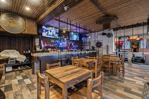 Own a Bar in Paradise. $250,000. USD