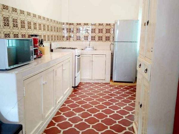 2 bedroom 1 bathroom Ground Level - Image 4