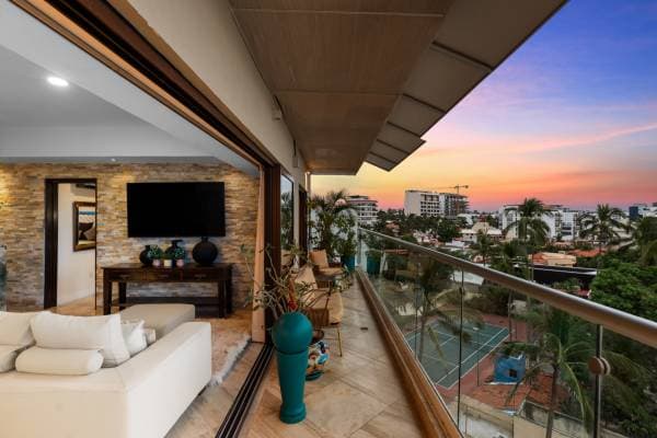 Zona Dorada, Beach Condo -- $752,500. USD - Image 4