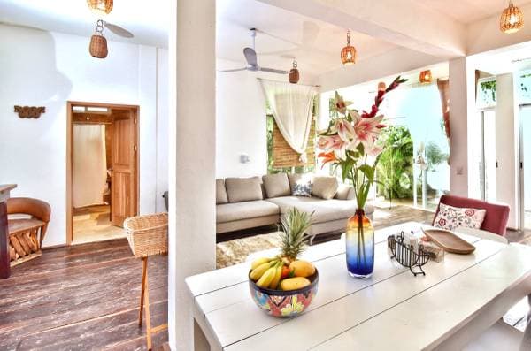 House in TULUM with 2 apartmens and 2 studios - $390k usd - Image 3