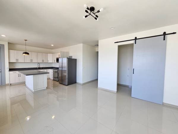 Spacious Apartment for Rent - Image 2