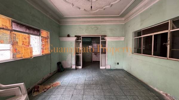 Edificio Cantaritos - Four-apartment building for sale - Image 3