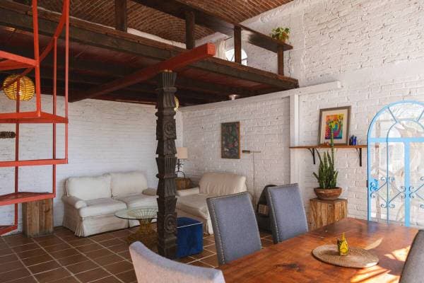 Double level Loft - 750 dollars Available March 1st 2026 - Image 4