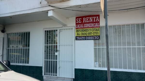 COMMERCIAL SPACE FOR LEASE / CORNER OF CALLE 3a. AND AVE. H ZONA CENTRO