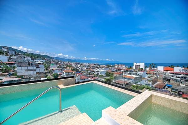 2bed,2 bath, condo in downtown,5 de Diciembre Centro Puerto Vallarta