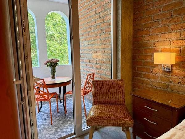 Brand New Studio in the Romantic Zone - Image 2