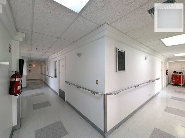 For Sale: Medical Clinic Building with Facilities in Zona Rio - Image 3