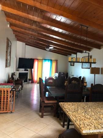 Gated guarded fully furnished garage for 2 cars fabulous ocean view - Image 4