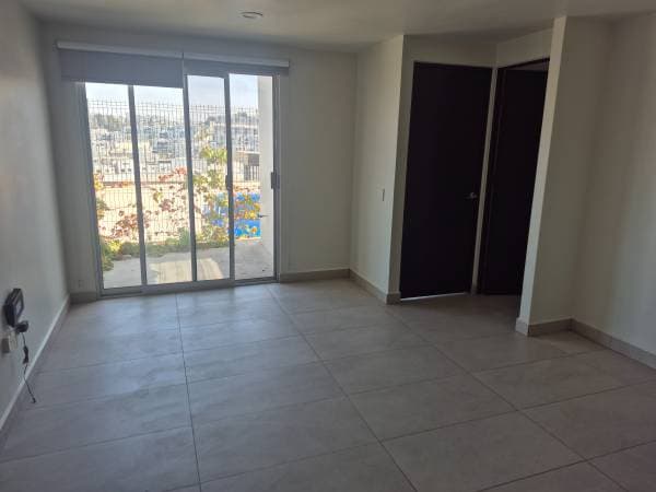 Modern Luxury Furnished Apartment With Clubhouse In The Best Location - Image 4