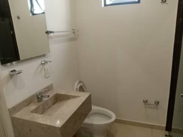 Unfurnished Ground Level 2 Bed 2 Bath Gated Community - Image 4