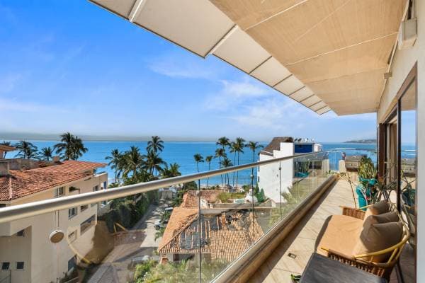 Beach Condo -- Bucerias -- Penthouse -- $752,500. USD
