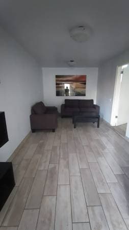 Furnished 1-Bedroom Apartment for Rent in Col Cacho - Image 4