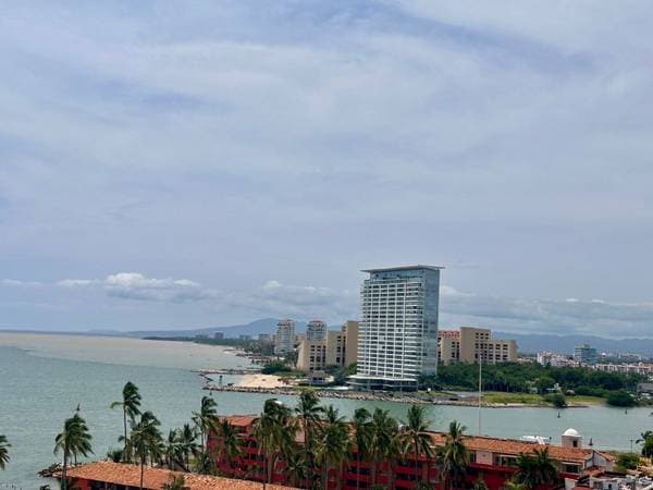 Torre Amber 802 - Image 2