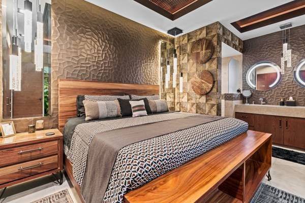 V399 in The Heart of The Romantic Zone $599,000. USD - Image 4