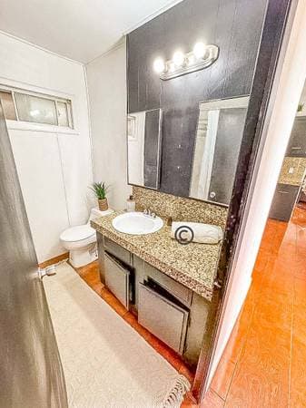 Nice apt close to everything walking - Image 2