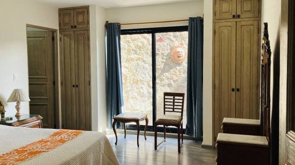 Fully furnished 3 bedroom Jem in La Escondida Condo - Image 5