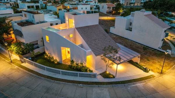 Brand-New Home in Flamingos Residencial – Contemporary Design