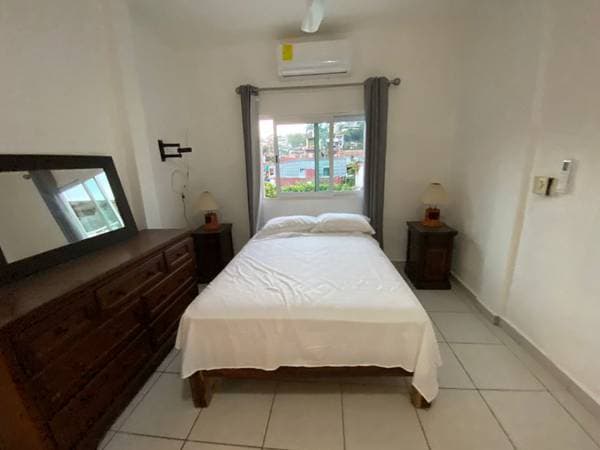 2 beds 1 bath in the romantic zone - Image 4