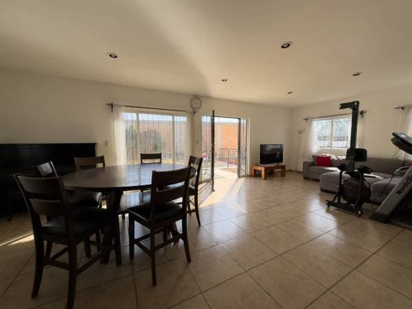 Casa Merida Spacious Home with Stunning Views - Image 4