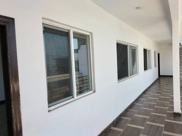 Large 2 Bedroom Apartment For Rent With Private Parking - Image 3