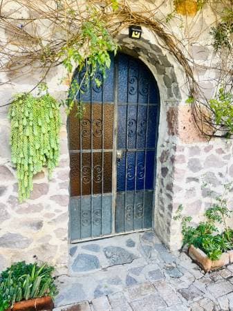 Artsy House in Quiet Compound surrounded by trees 🌳 - Image 3