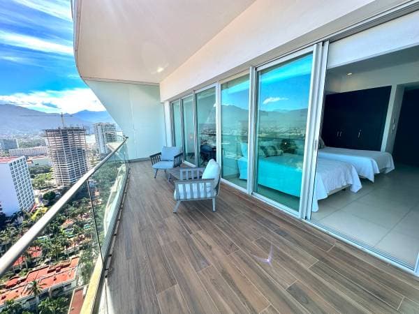 ICON VALLARTA Penthouse. $1,300,000. USD - Image 2