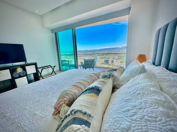 ICON VALLARTA Penthouse. $1,300,000. USD - Image 5