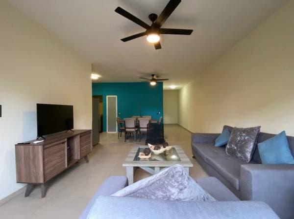 2 bed 1 bath apartment in the Romantic Zone - Image 2