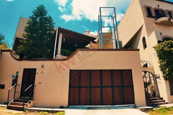 Panoramic-View Home for Sale in Central San Miguel de Allende | 3-Level