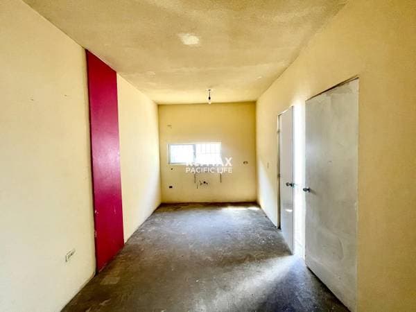 House For Sale In Santa Fe - Image 3