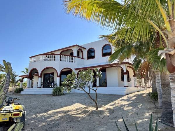 Beach Front House with 5 lots