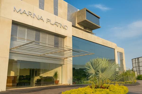 Furnished 2 Bedroom Apartment For Rent, Marina Platino, Pool, Gym.