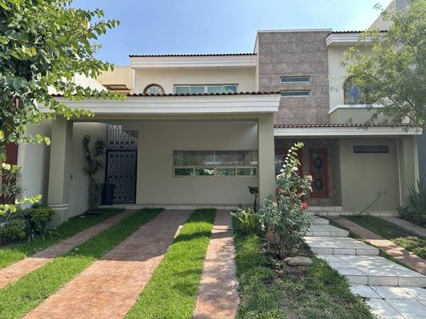 House in Coto Villa Palmas (Andares Area)
