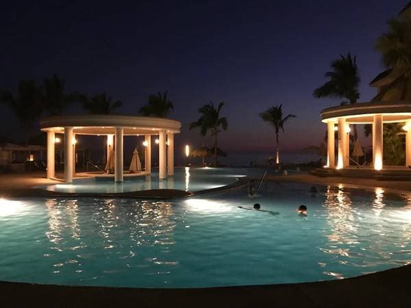 Condo Facing the Sea