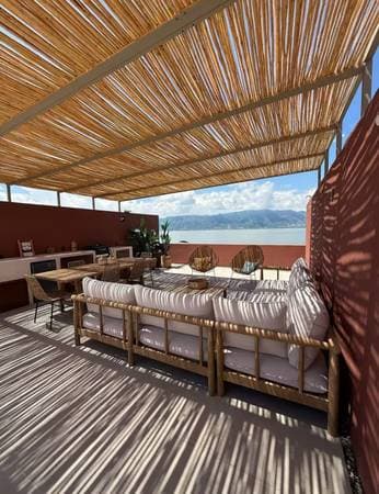 • Beautiful Lakefront Apartment Overlooking Lake Chapala - Image 2