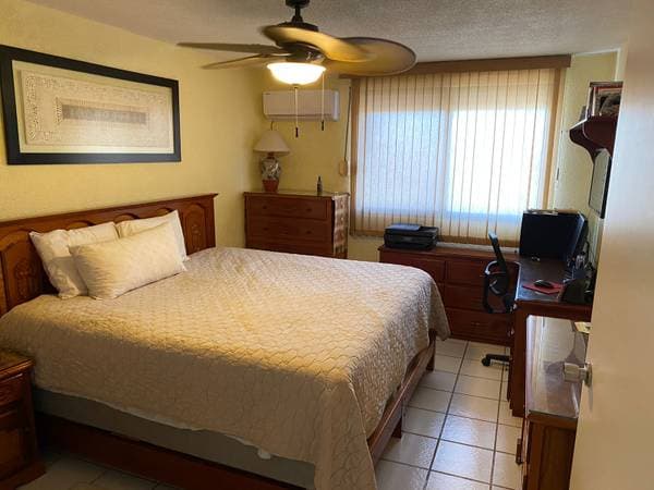 Cozy 1 bd on the beach of the Golden Zone, Price reduced - Image 2