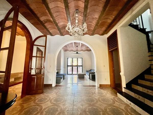 Angel Flores - Image 2