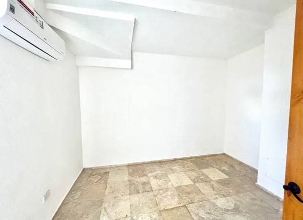 For Rent House Tezal, 3 Bedrooms - Image 5