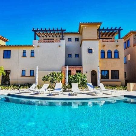 *+*Mavila/ For Lease / 3 Bd Condo /$2,500 Usd