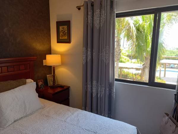 Beautiful apartment. Very near to the beach and lots of amenities